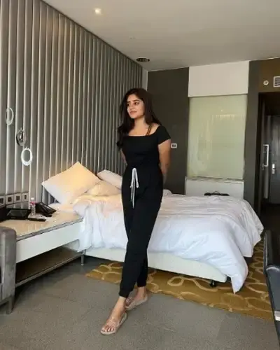Call Girls Chimur Cash On Delivery